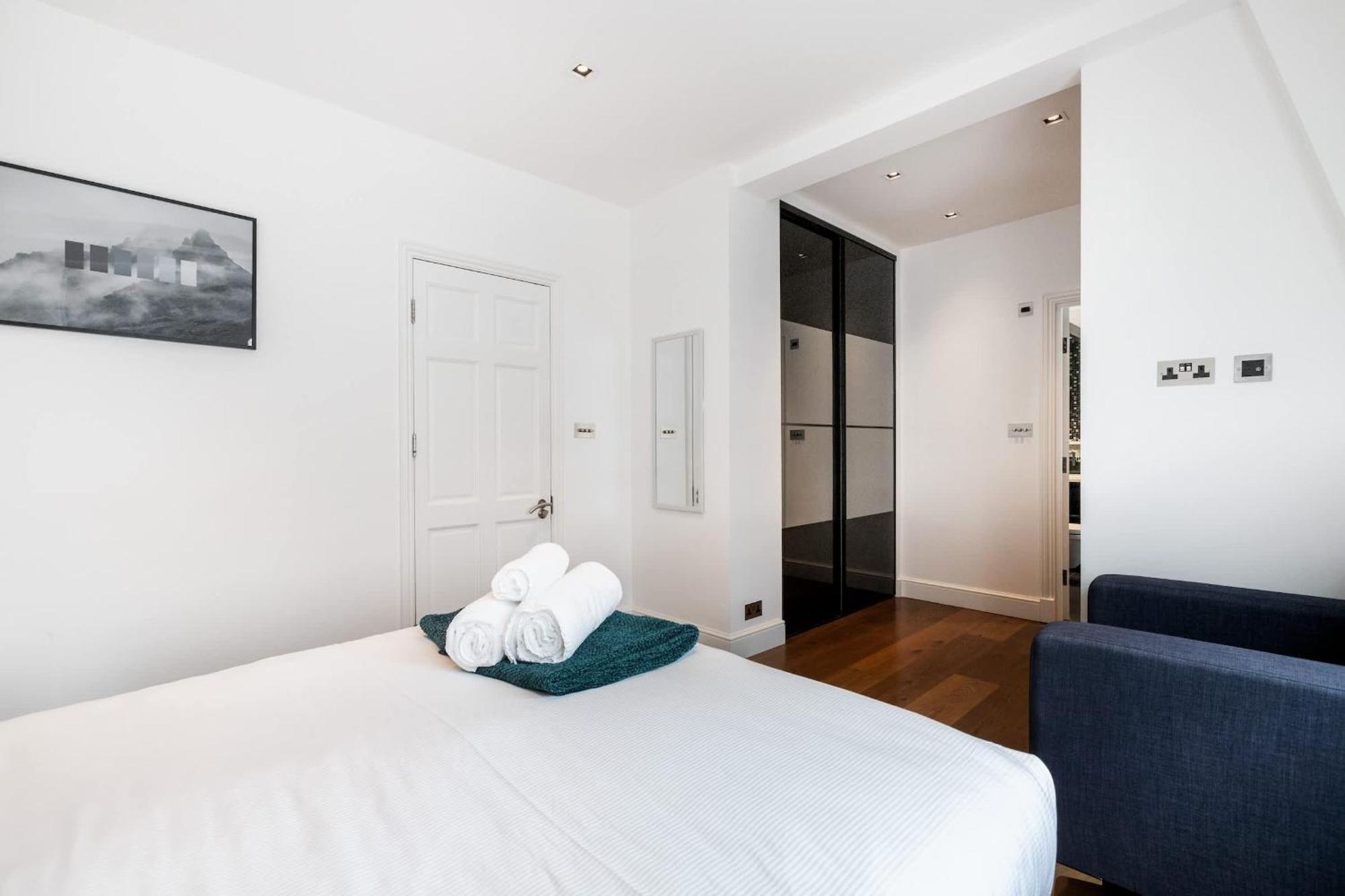 Apartment The Heart Of Soho - 2br - Cityapartmentstay London