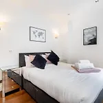 The Heart Of Soho - 2Br - Cityapartmentstay