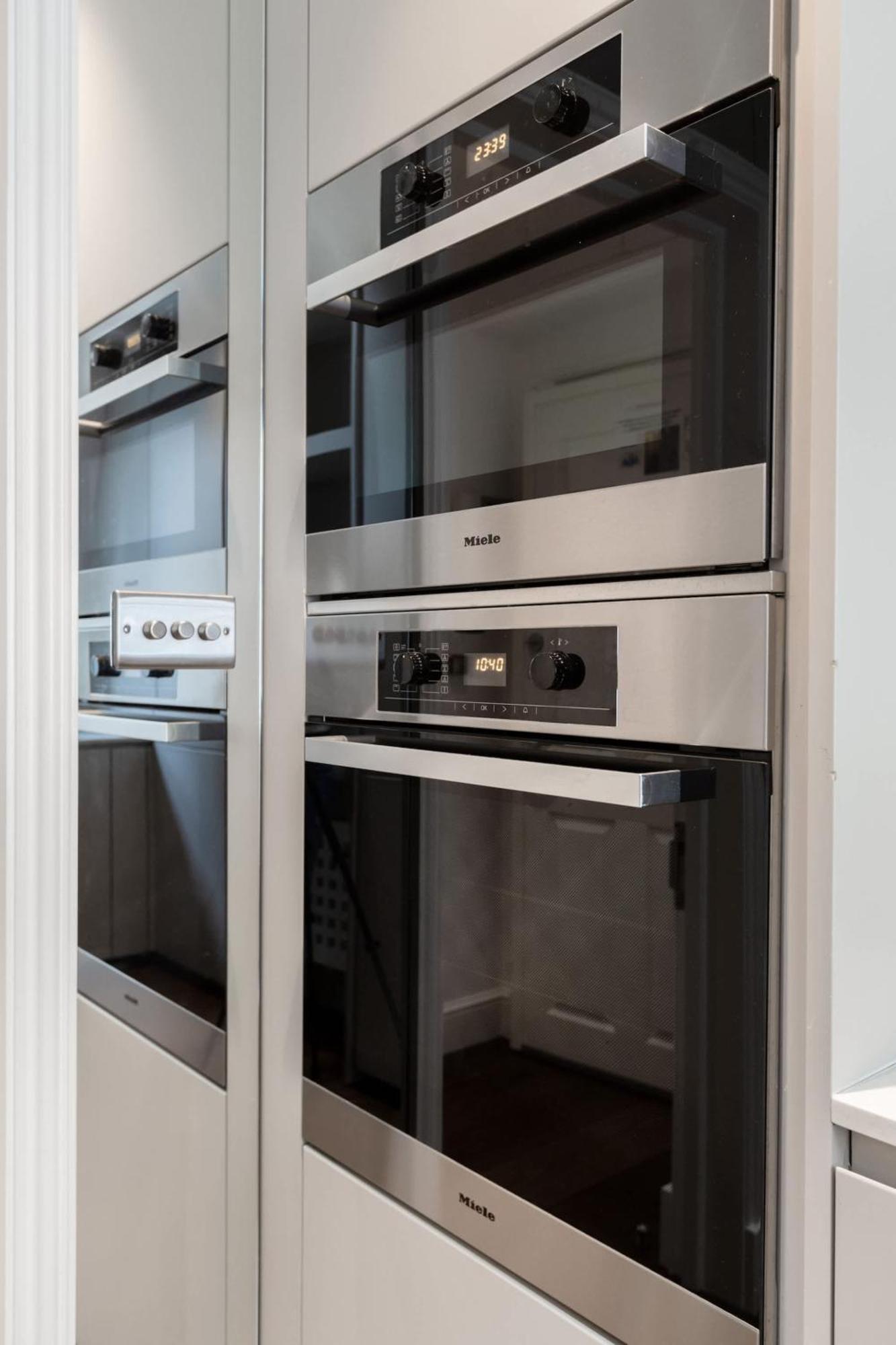The Heart Of Soho - 2br - Cityapartmentstay