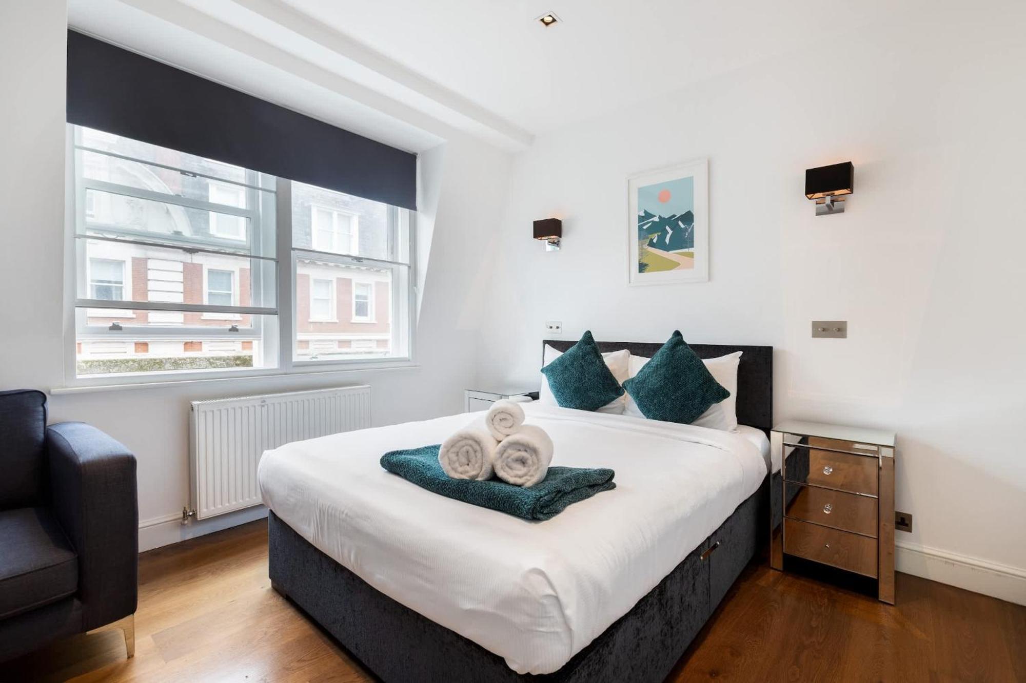 Apartment The Heart Of Soho - 2br - Cityapartmentstay