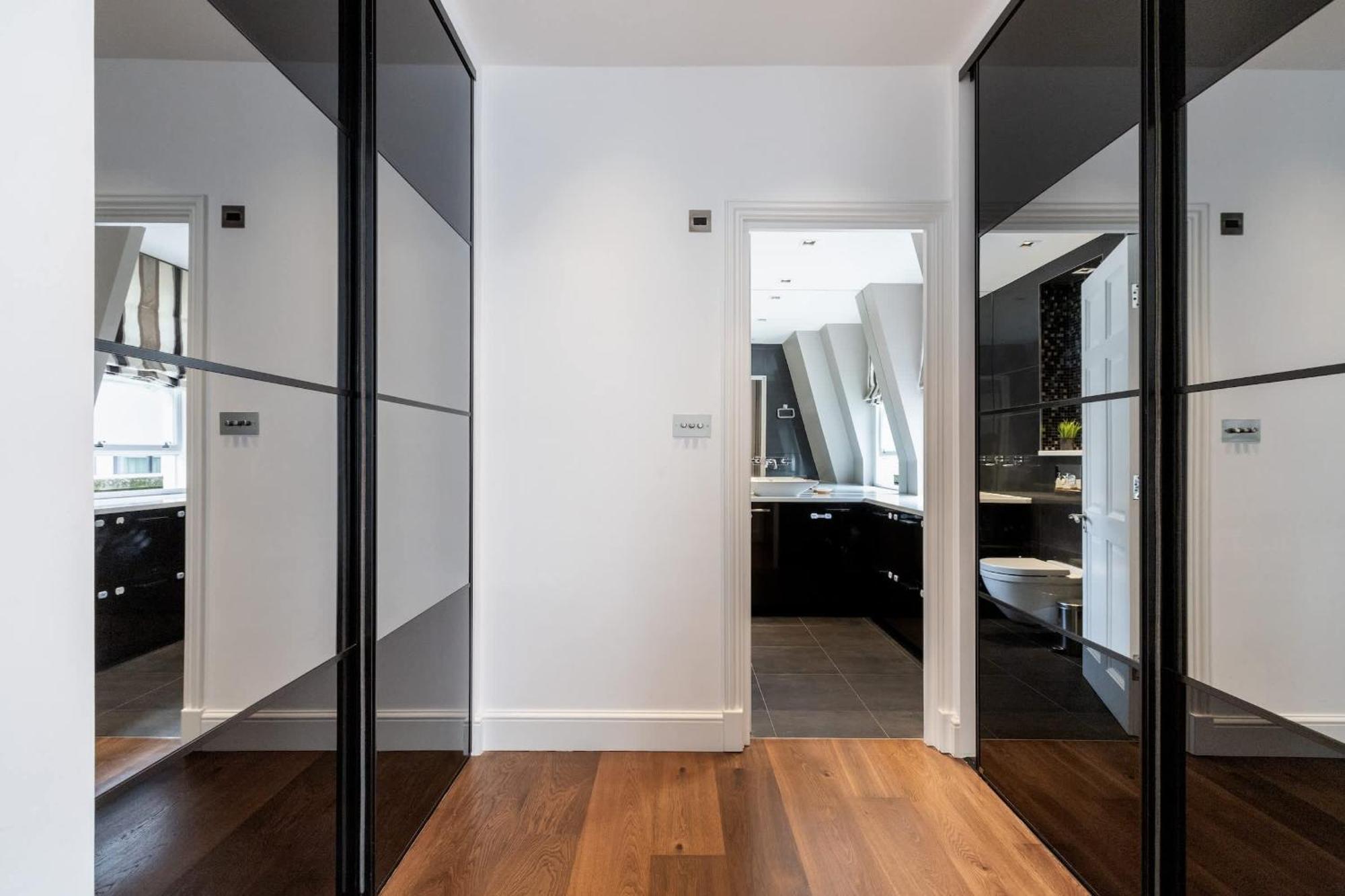 Apartment The Heart Of Soho - 2br - Cityapartmentstay *
