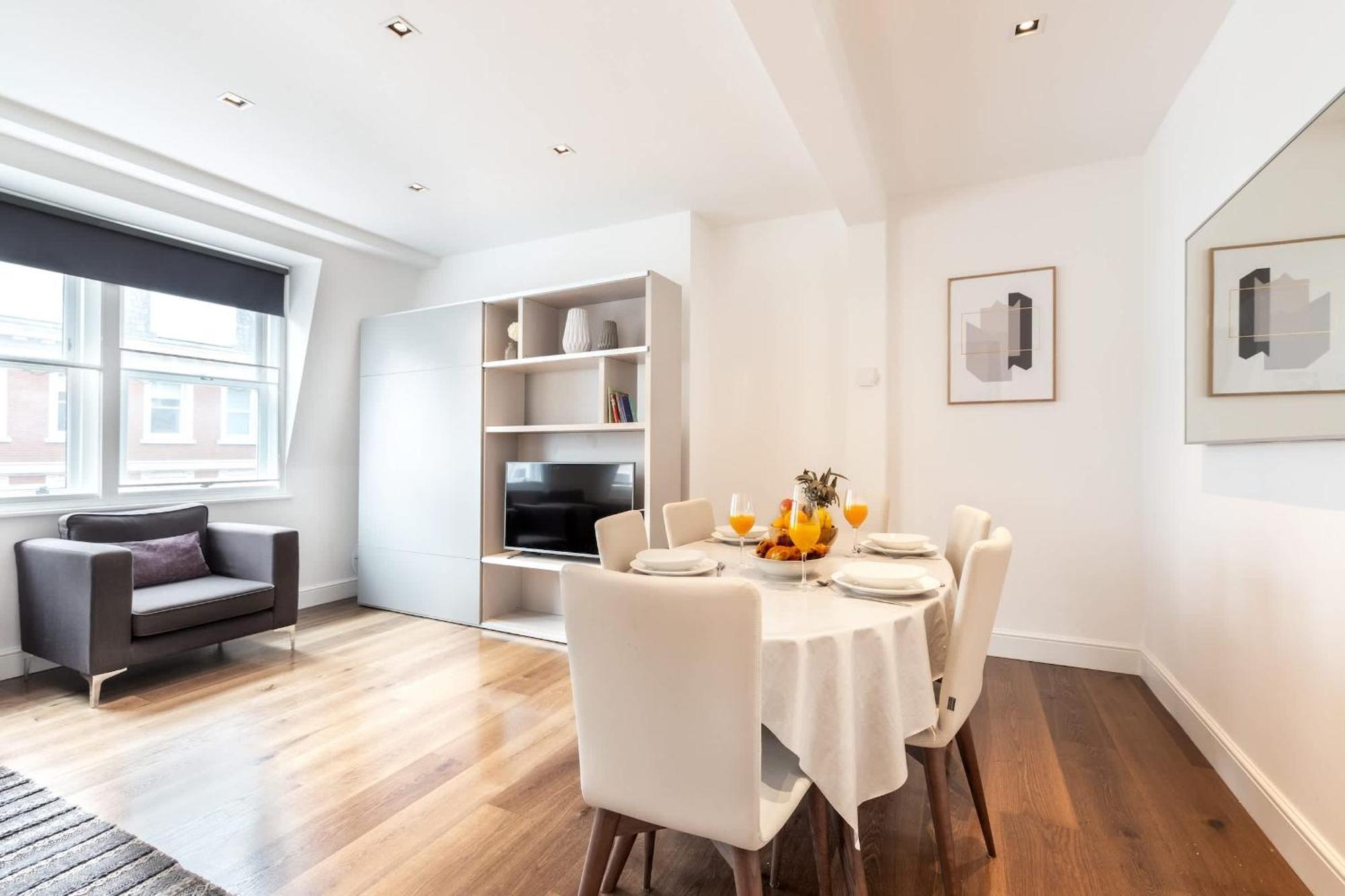 The Heart Of Soho - 2br - Cityapartmentstay * London